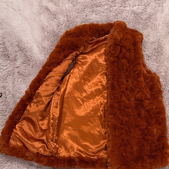 Rachel Zoe Cinnamon Faux Fur Vest - Picture 5 of 5